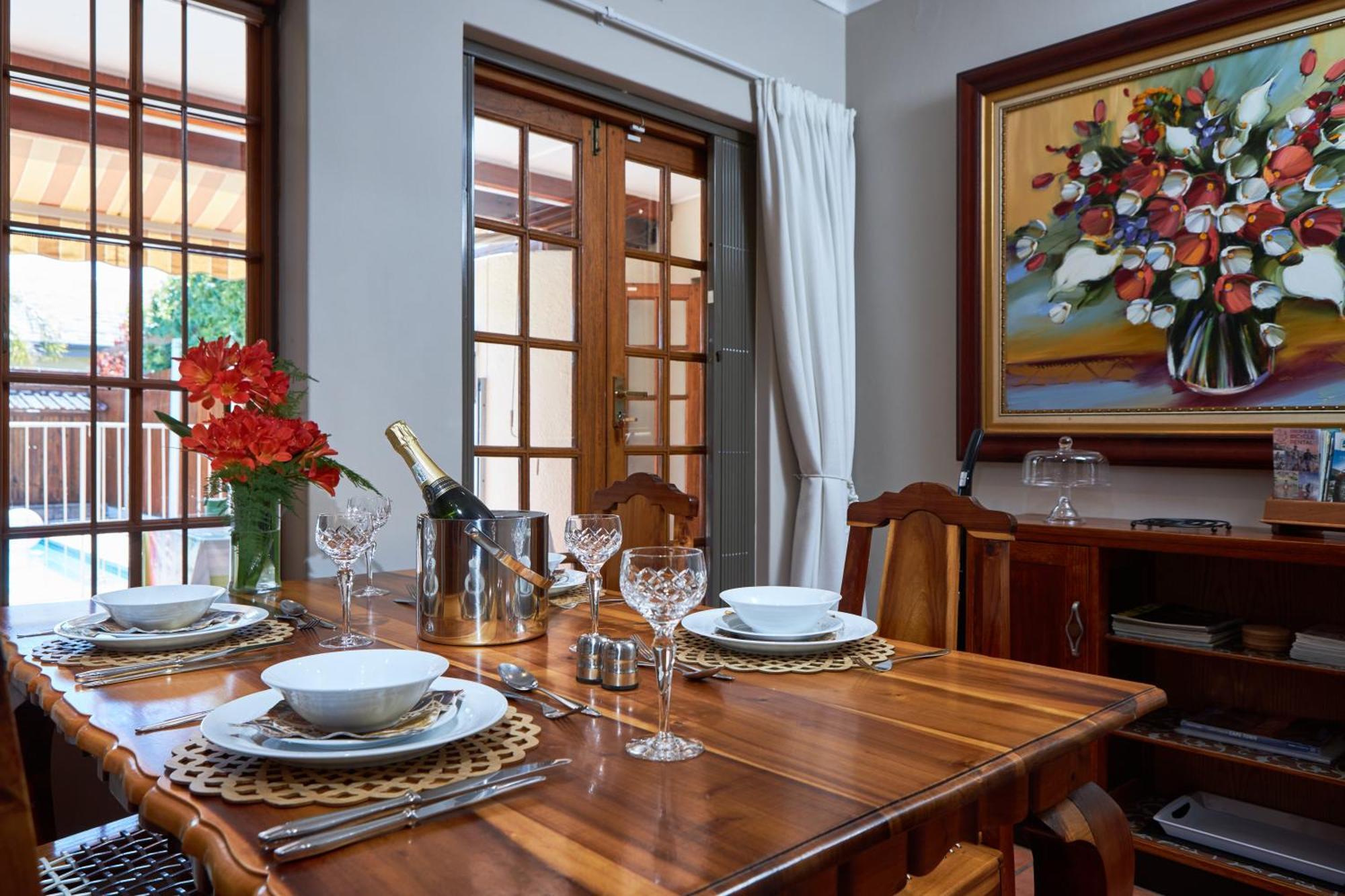 Meerendal Cottage-Affordable Luxury-Private Garden With Pool & Hot Tub Cape Town Ngoại thất bức ảnh