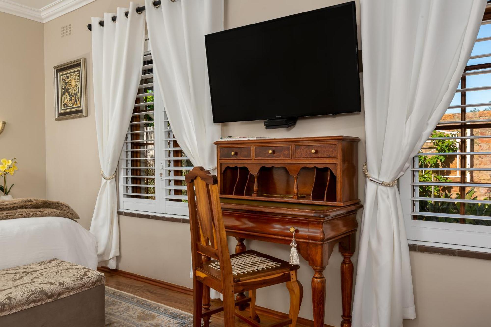 Meerendal Cottage-Affordable Luxury-Private Garden With Pool & Hot Tub Cape Town Ngoại thất bức ảnh